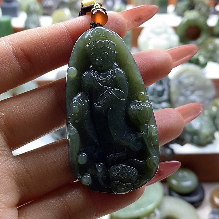 和田玉颈饰未镶嵌