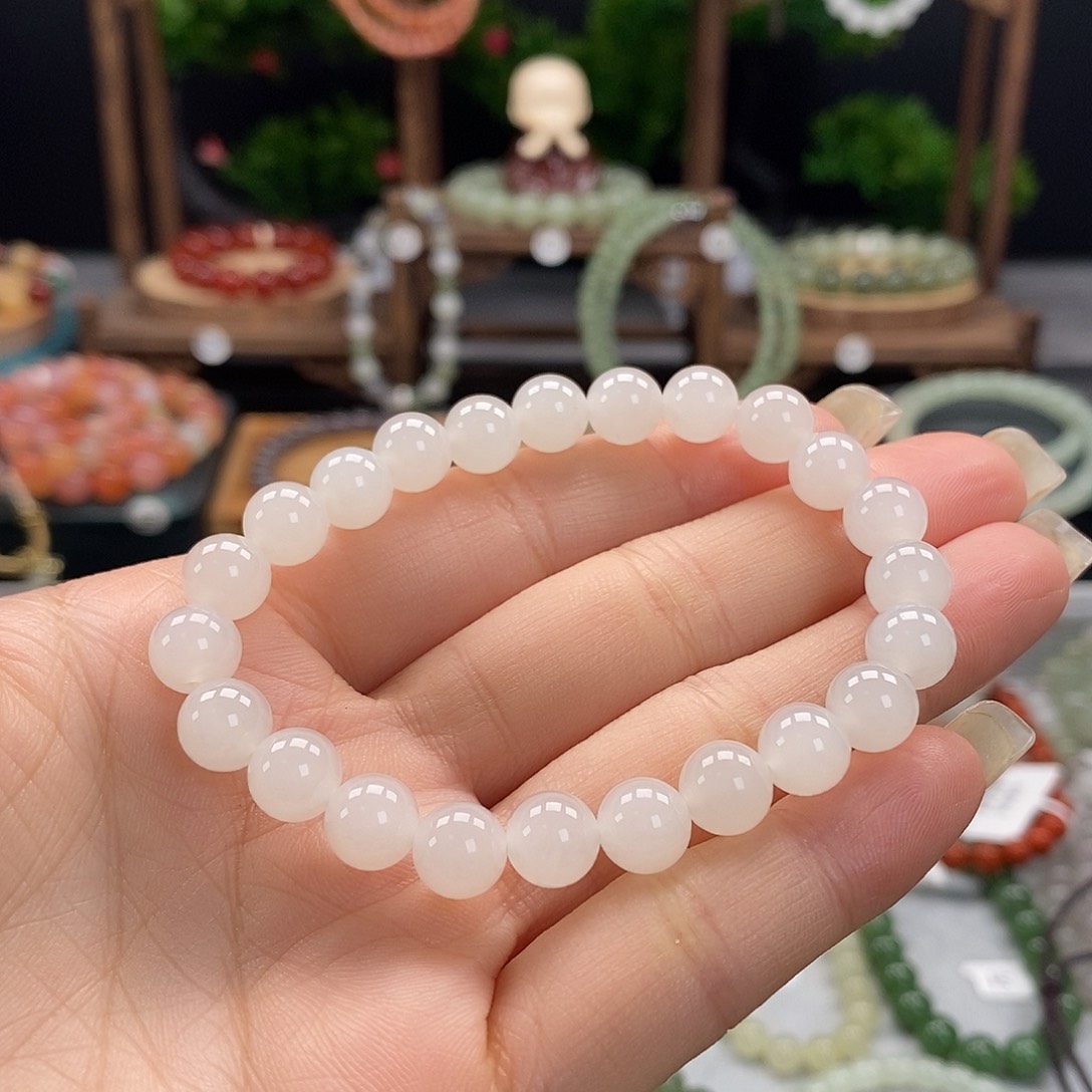 灿****未镶嵌手链和田玉加3颗