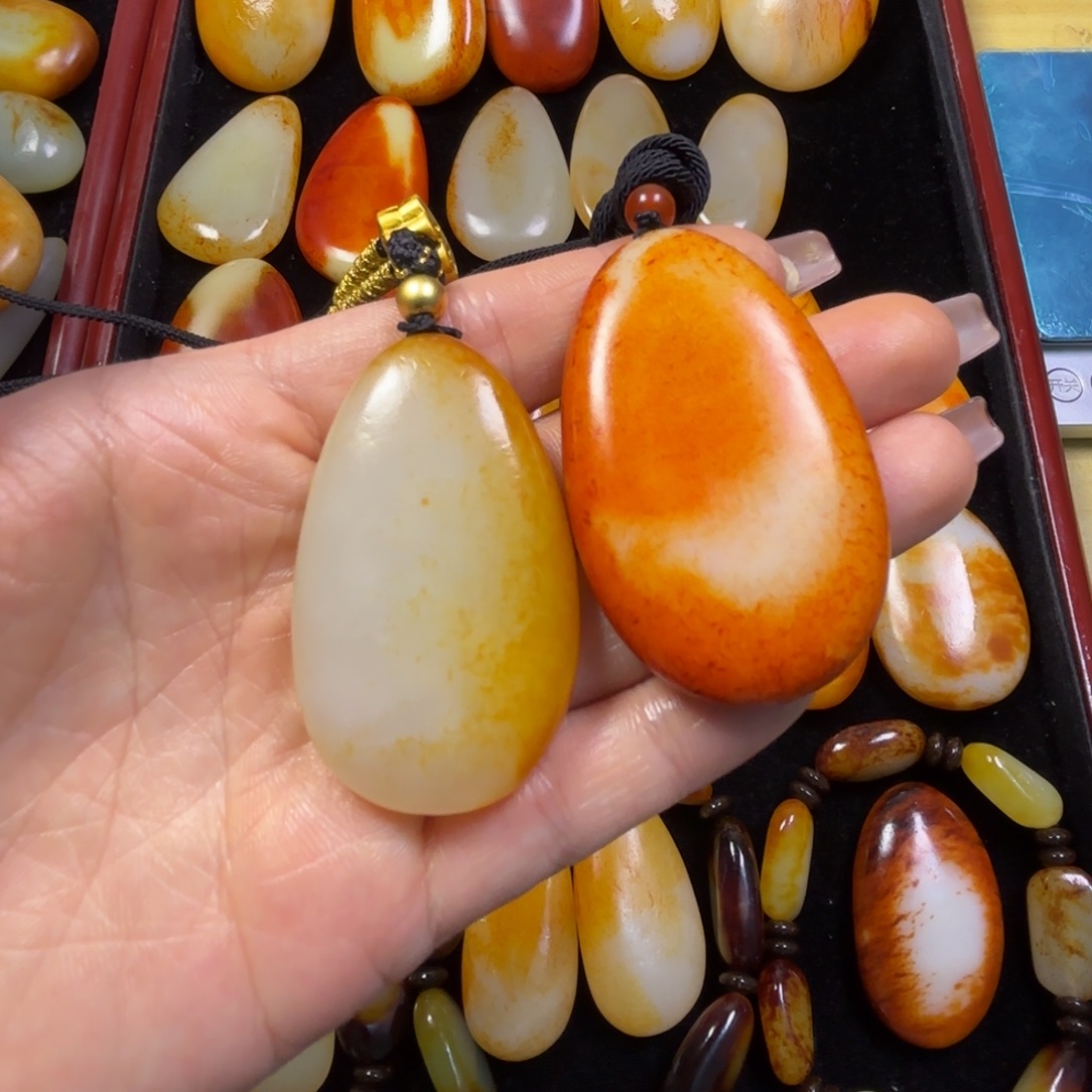 春***丽和田玉未镶嵌颈饰