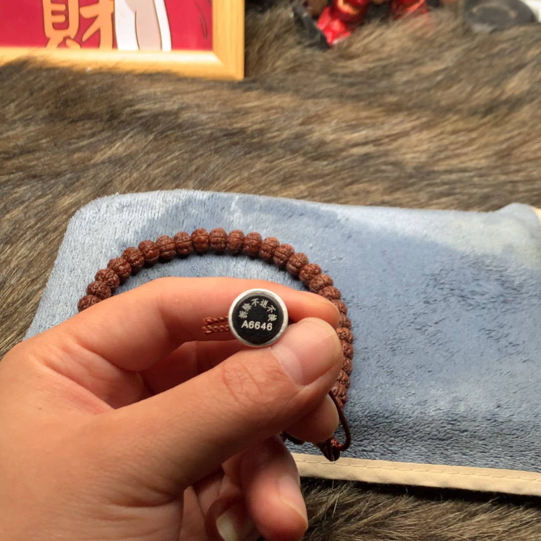 昔***年金刚菩提吊坠老树王