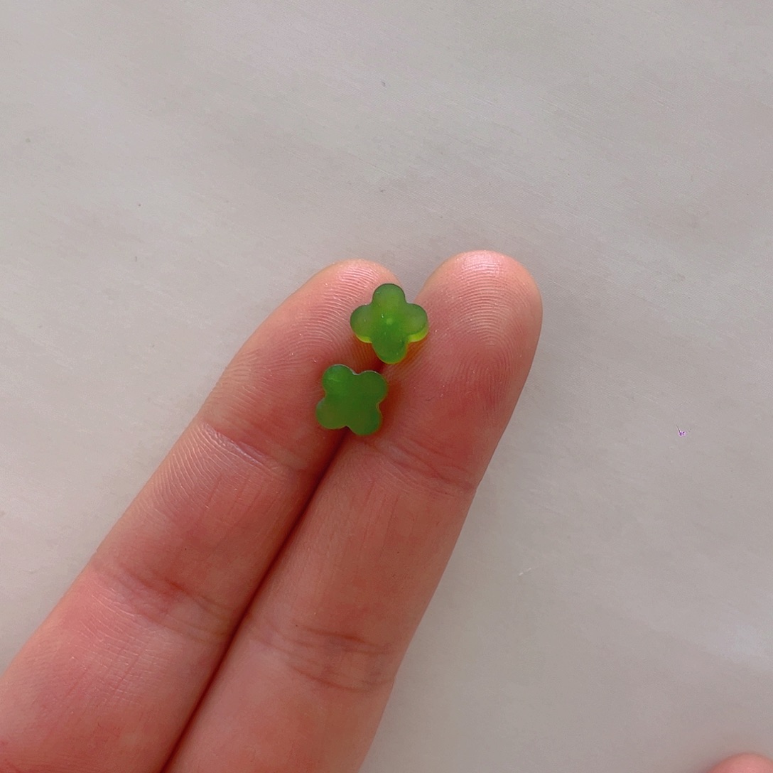 和田玉耳饰18K金镶嵌花**香