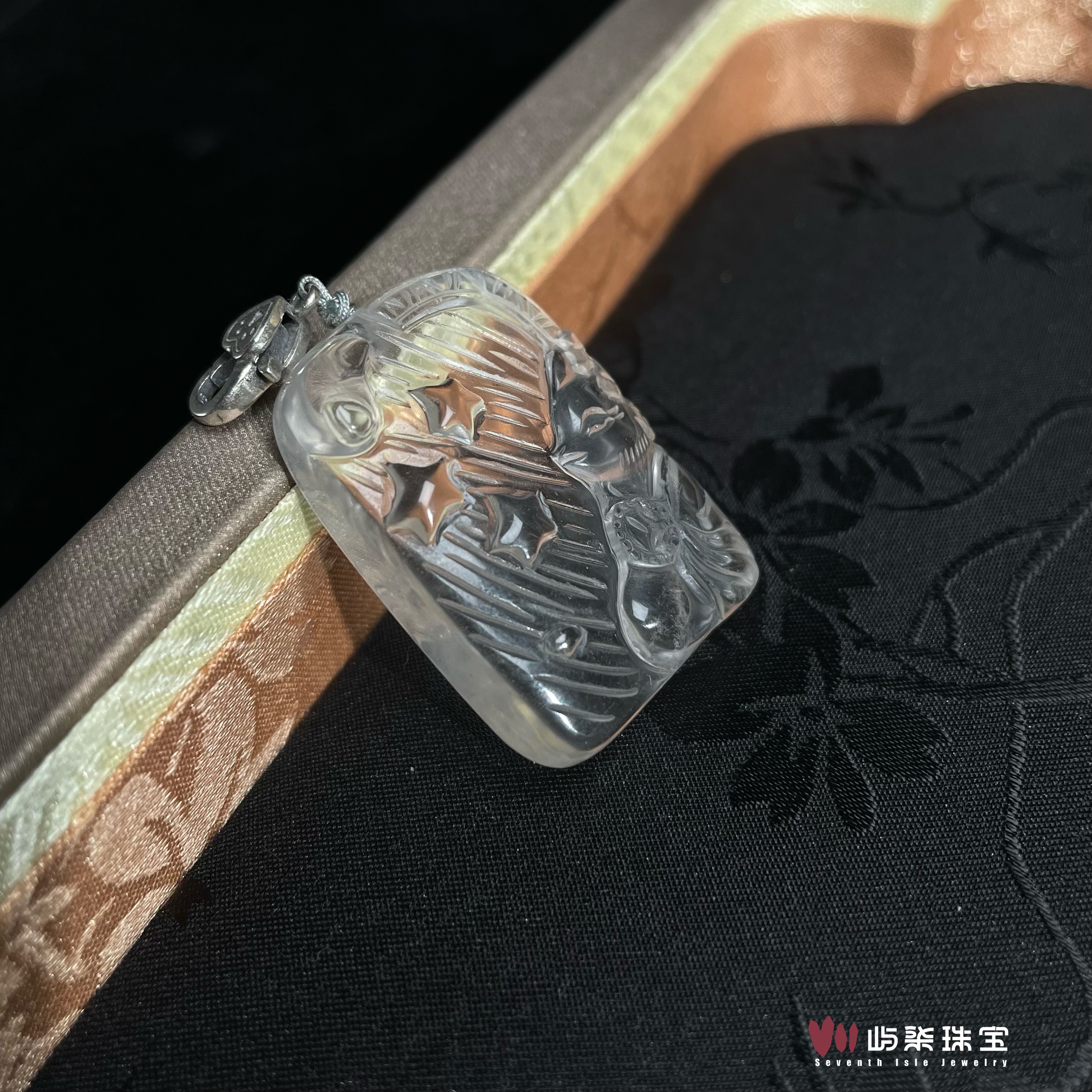 【要努力】C1274 水晶银S925镶嵌 白水方牌精雕狐牌吊坠