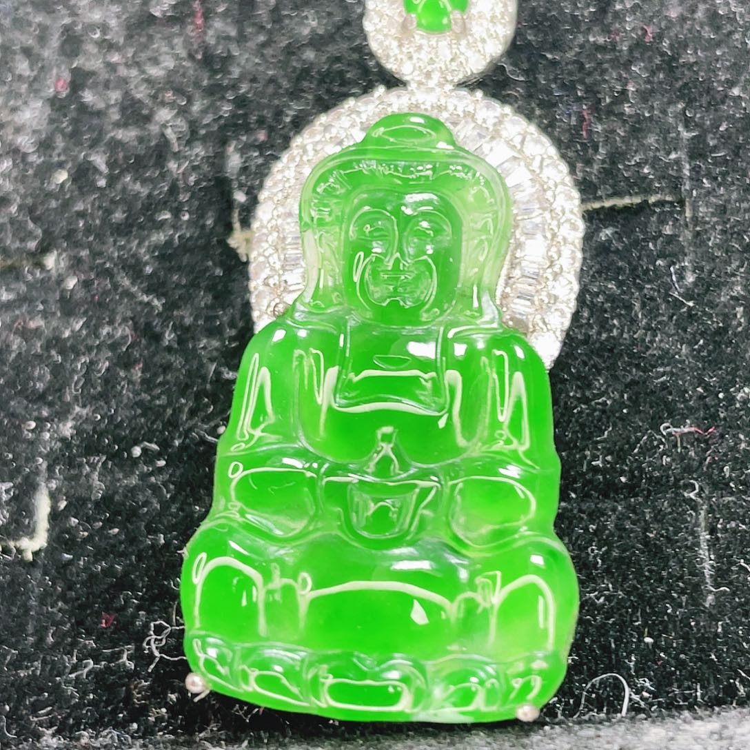 翡翠未镶嵌颈饰91