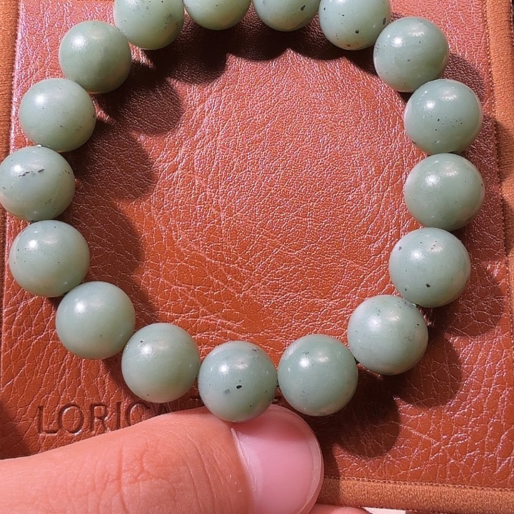 和田玉未镶嵌手串