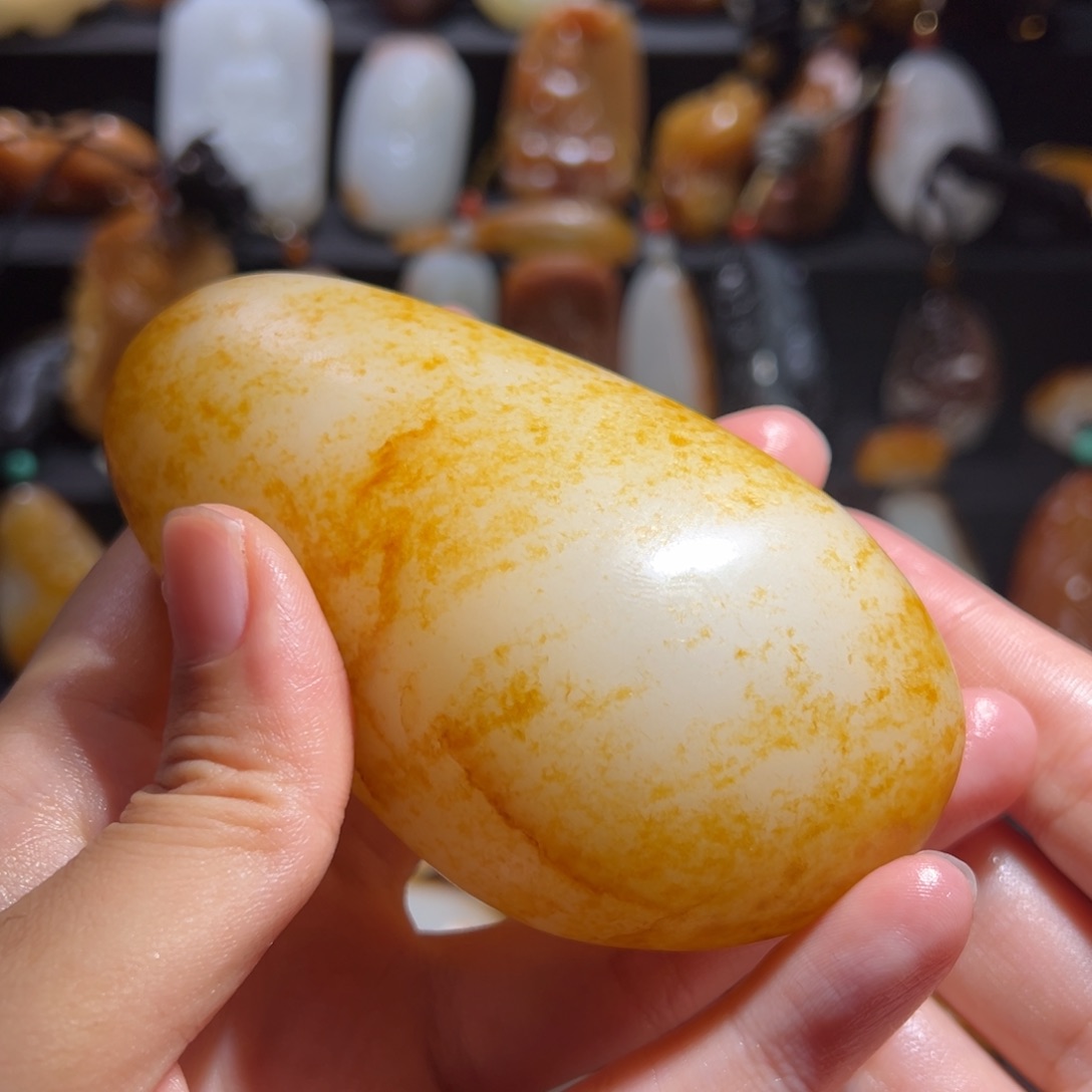单***扬和田玉未镶嵌颈饰