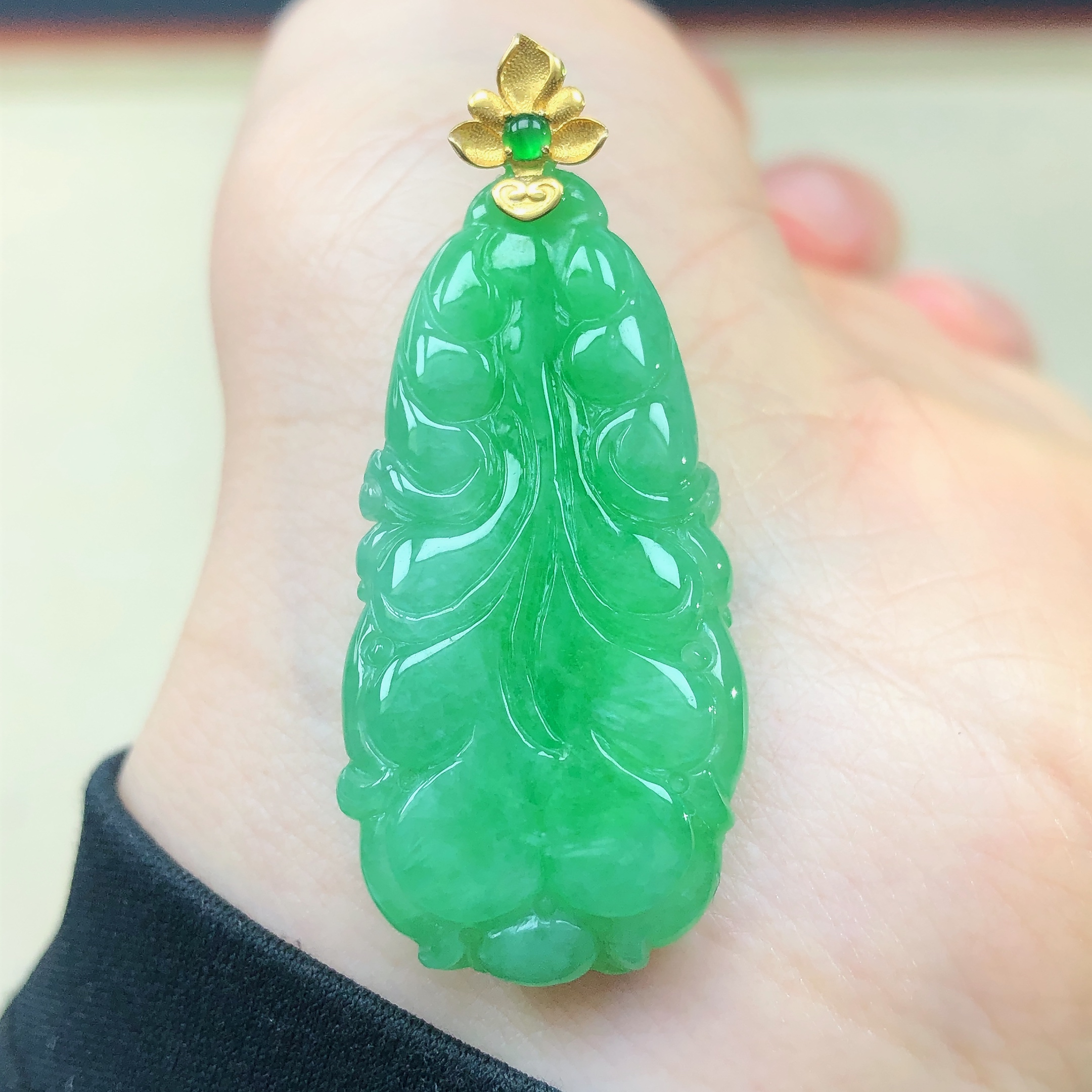 18k金镶嵌缅甸天然a货翡翠珠宝玉石冰种阳绿白菜吊坠挂件直播间44