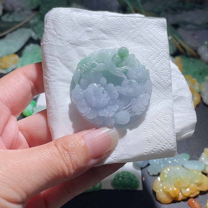 颈饰未镶嵌翡翠天