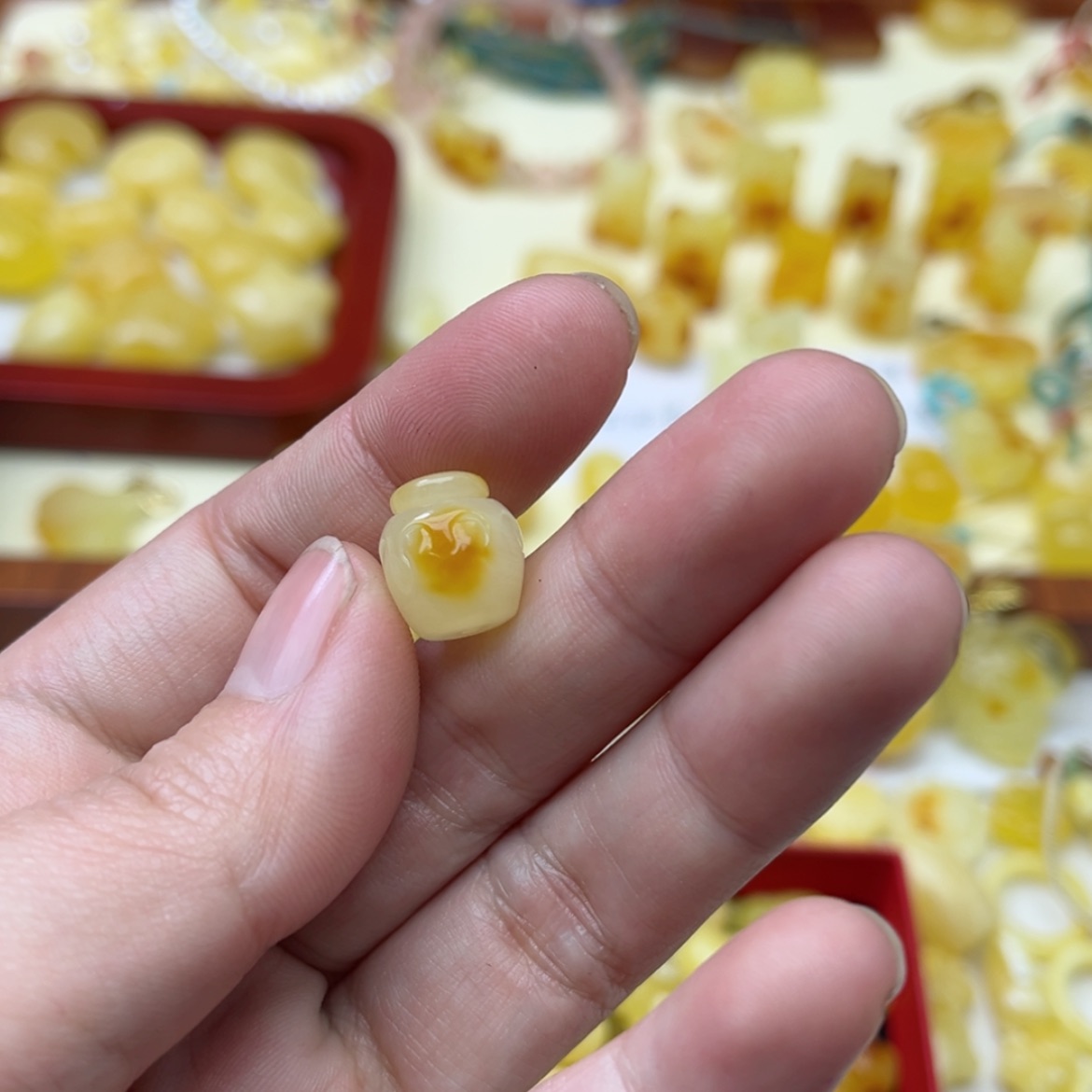 【闪购商品】蜜蜡裸石未镶嵌配饰