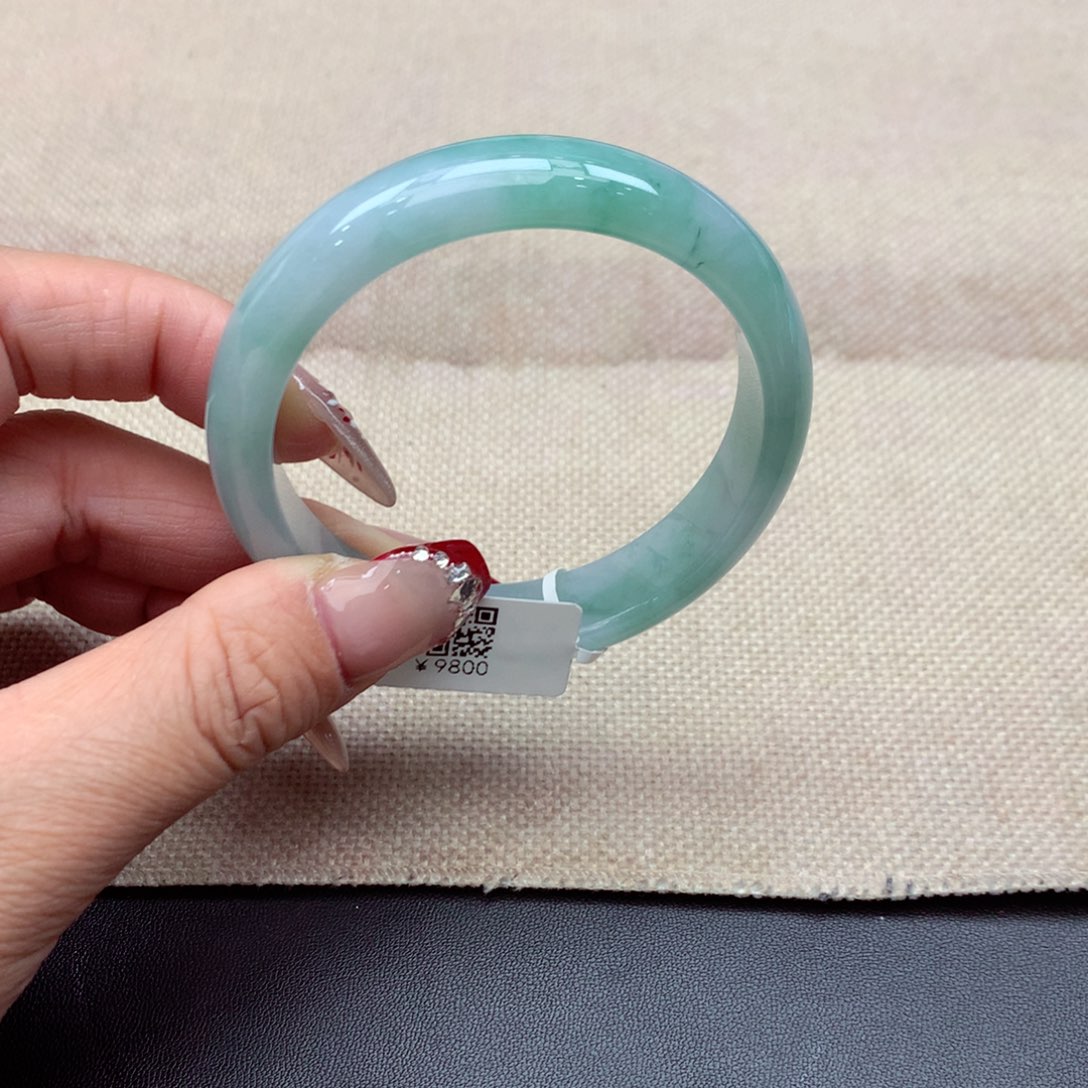 翡翠手镯未镶嵌缅甸翡翠手镯