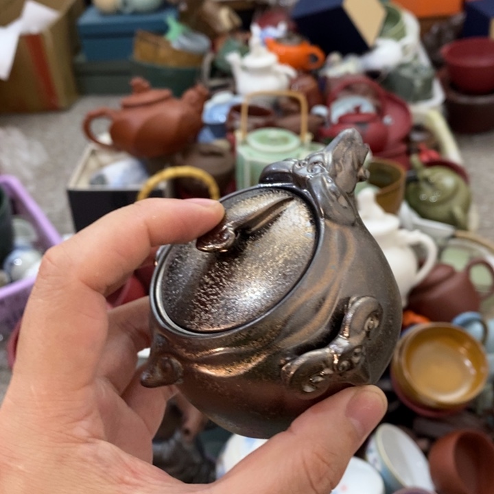 陶瓷艺术品及陶瓷壶