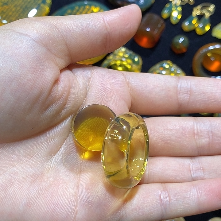 未镶嵌颈饰琥珀19+圈口绿茶指环