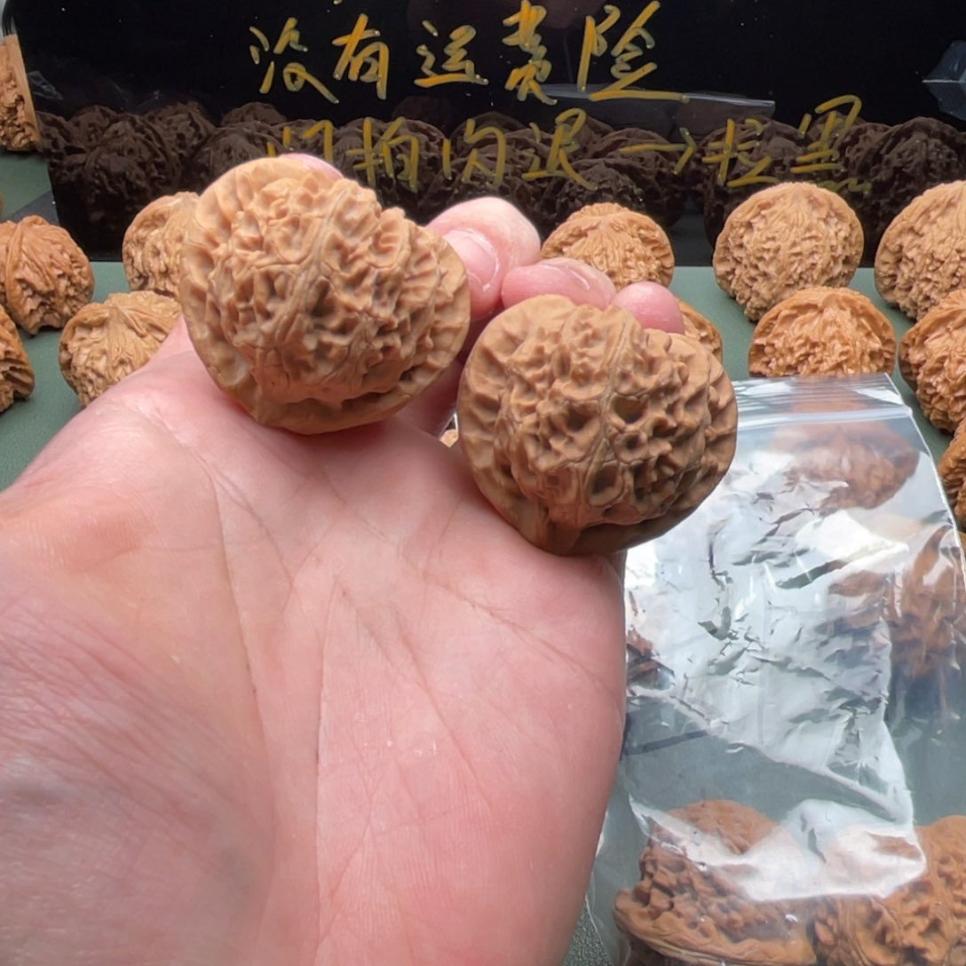 核桃把件1****式41全品桃心宫灯