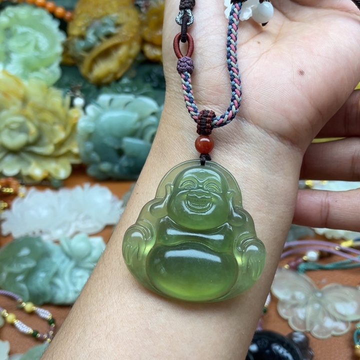 蛇纹石玉未镶嵌吊坠