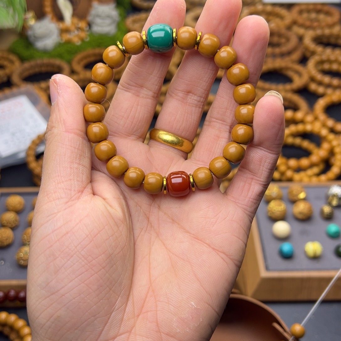 吊坠猴头核桃老型➕老型配饰老油绿色 红