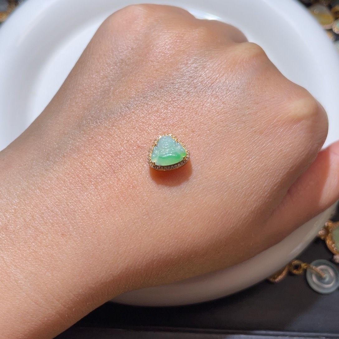 翡翠颈饰18K金镶嵌天然