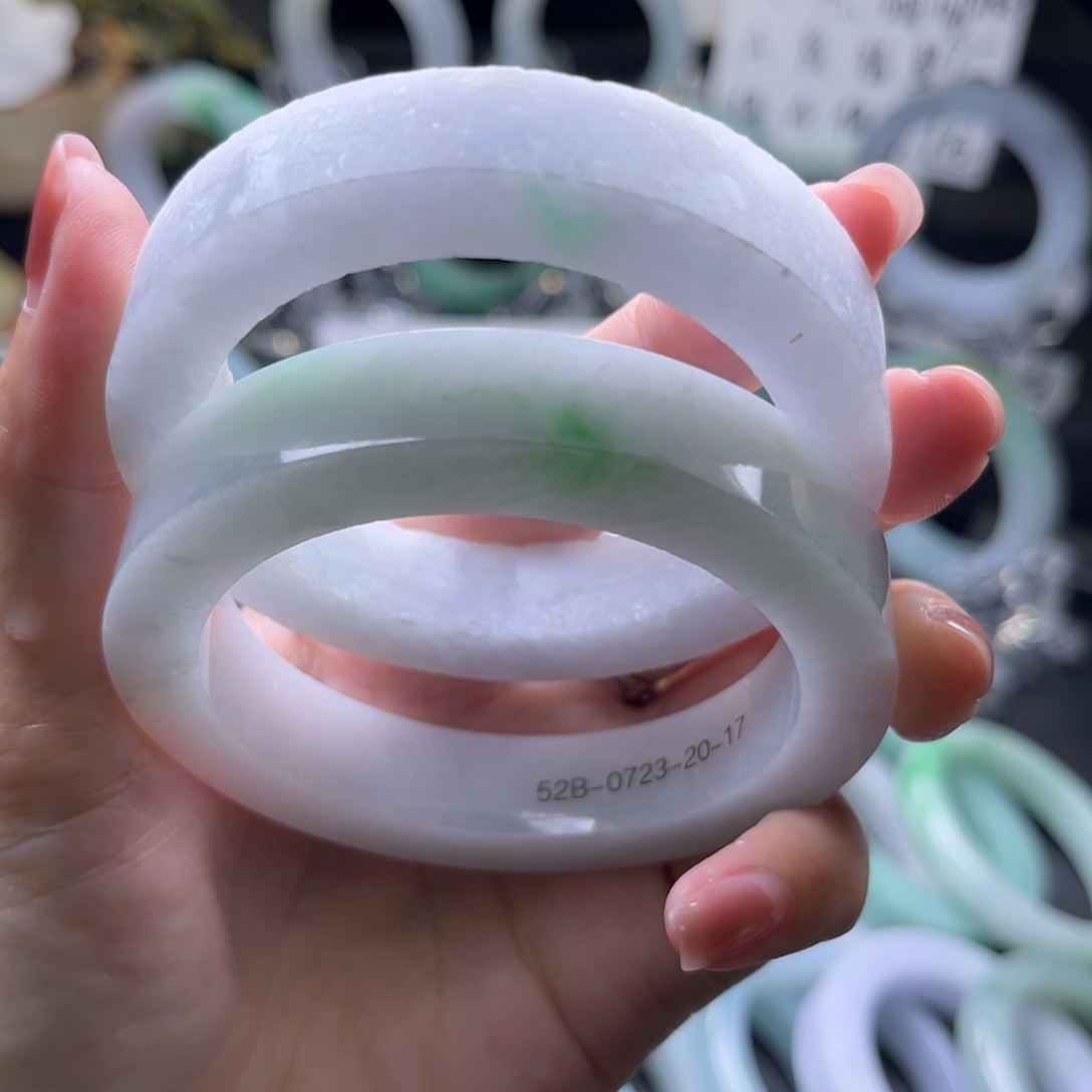 未镶嵌圈口定制翡翠