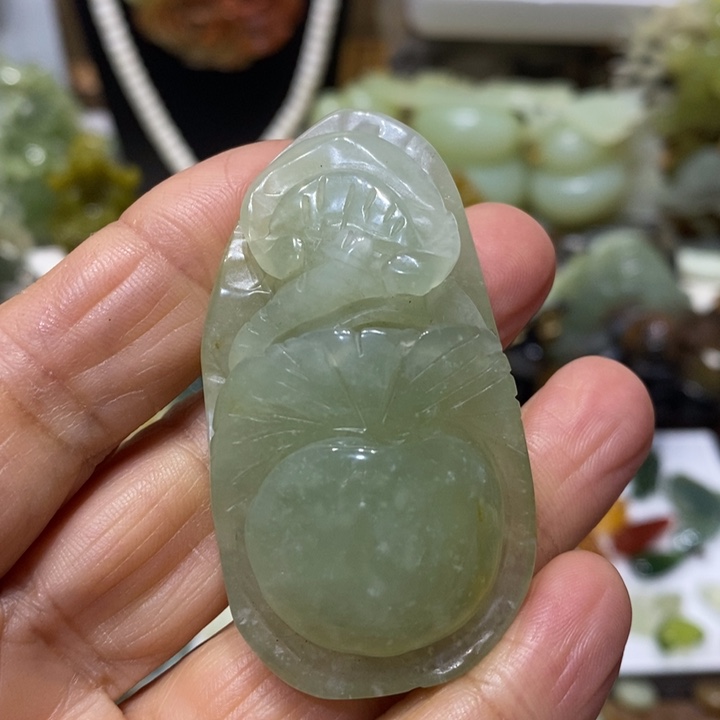 透闪石-蛇纹石玉未镶嵌挂坠