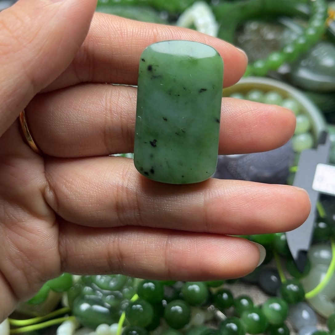 和田玉（碧玉）未镶嵌颈饰