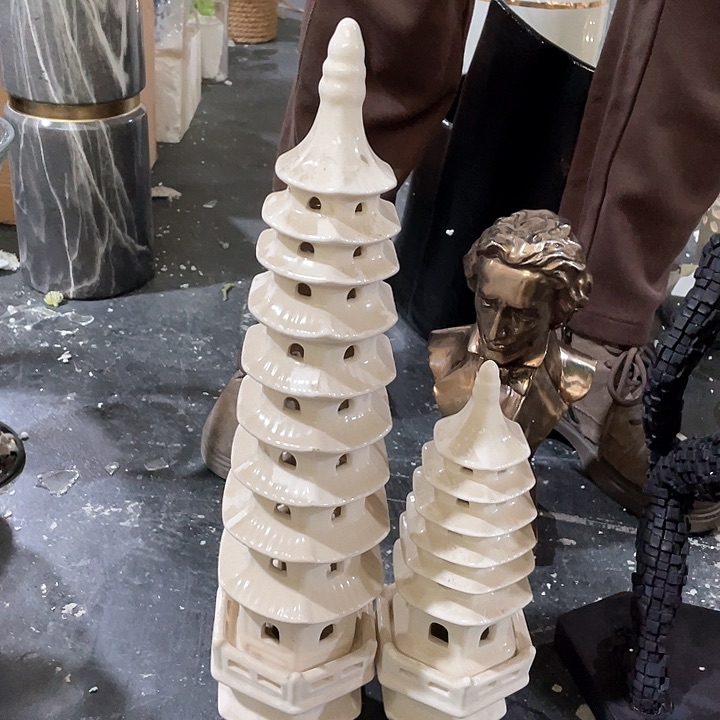 陶瓷花瓶，仿真绿植。