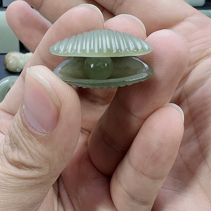 和田玉吊坠未镶嵌