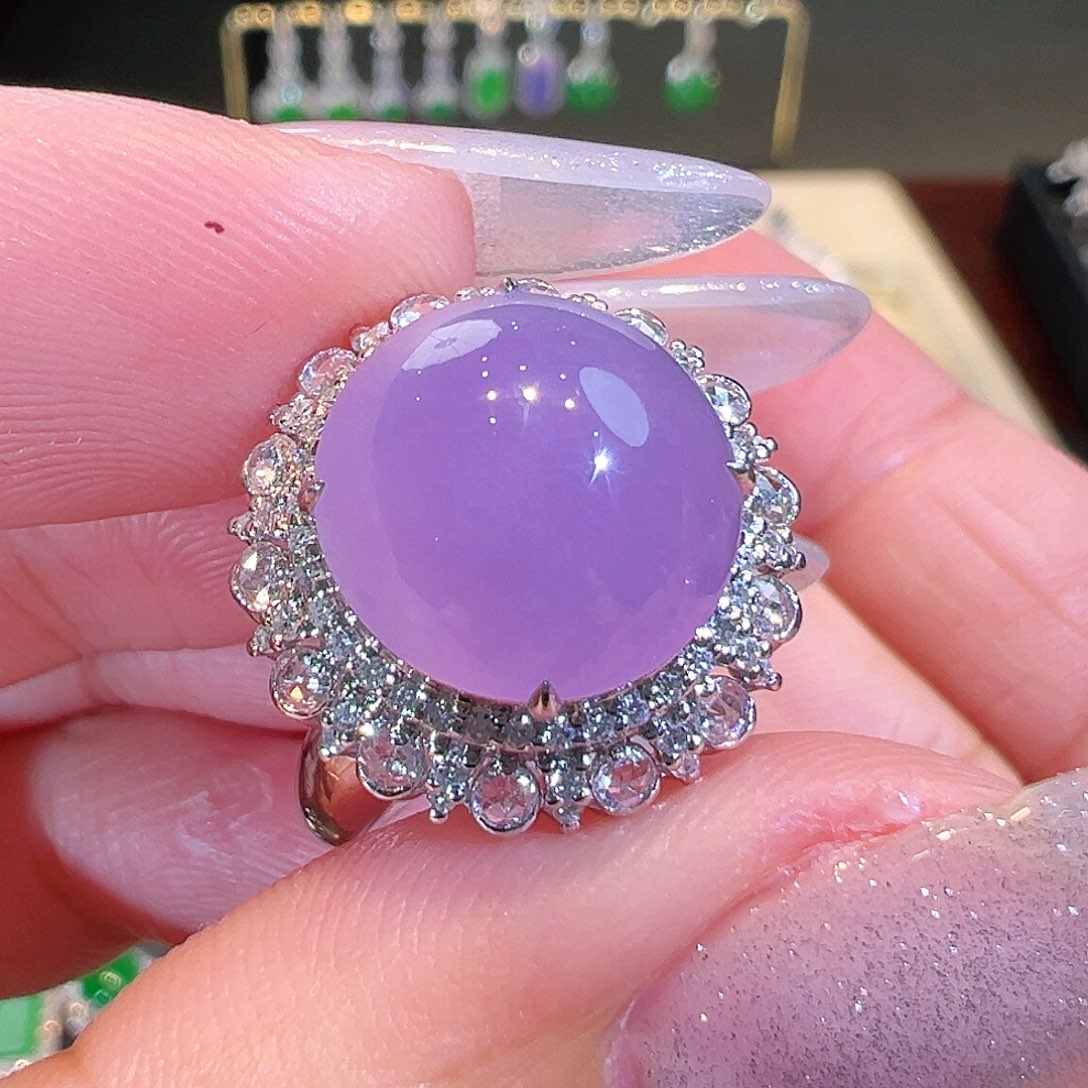 翡翠戒指18K金镶嵌翡翠