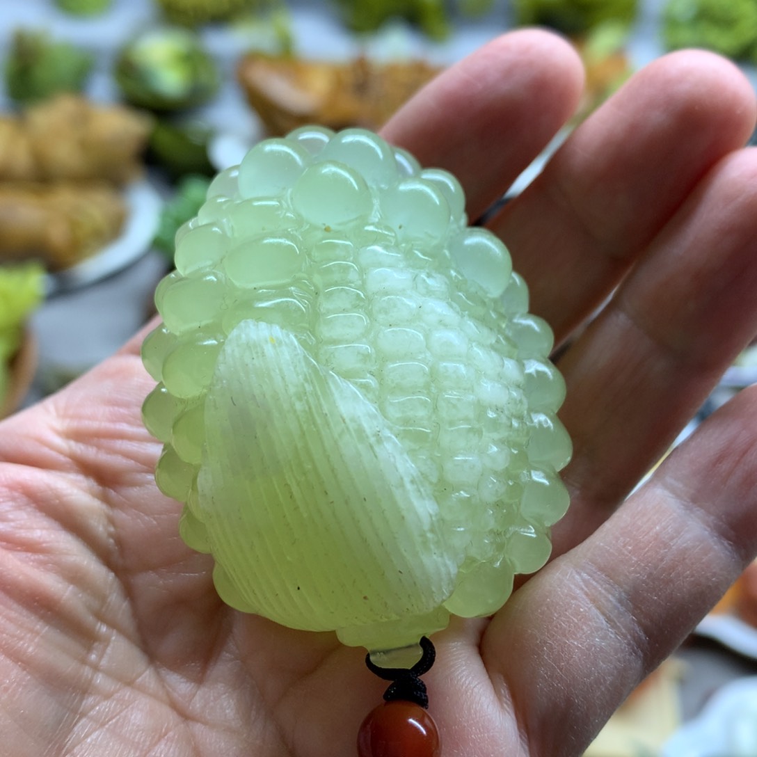 未镶嵌蛇纹石玉摆件