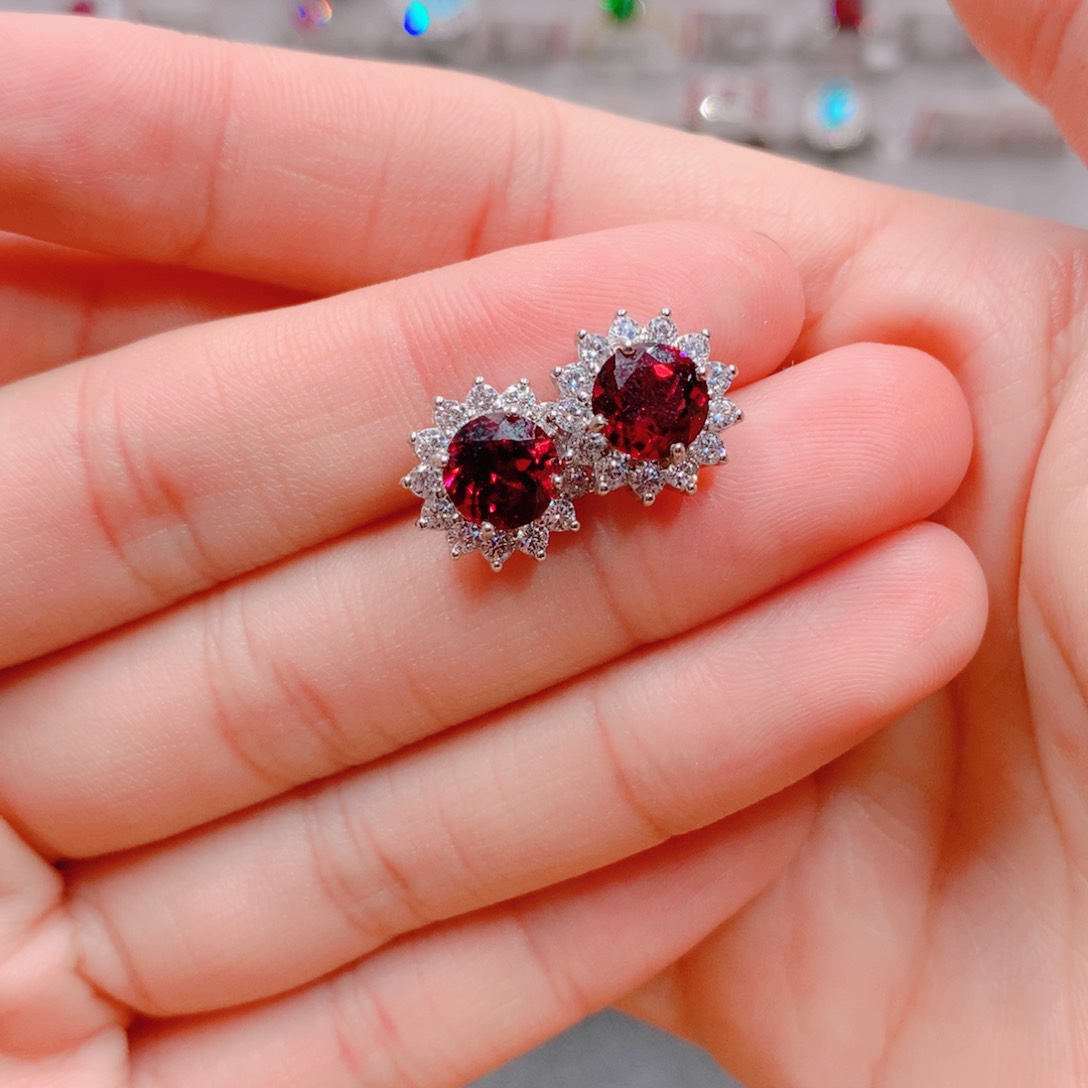 石榴石耳钉银S925镶嵌耳钉