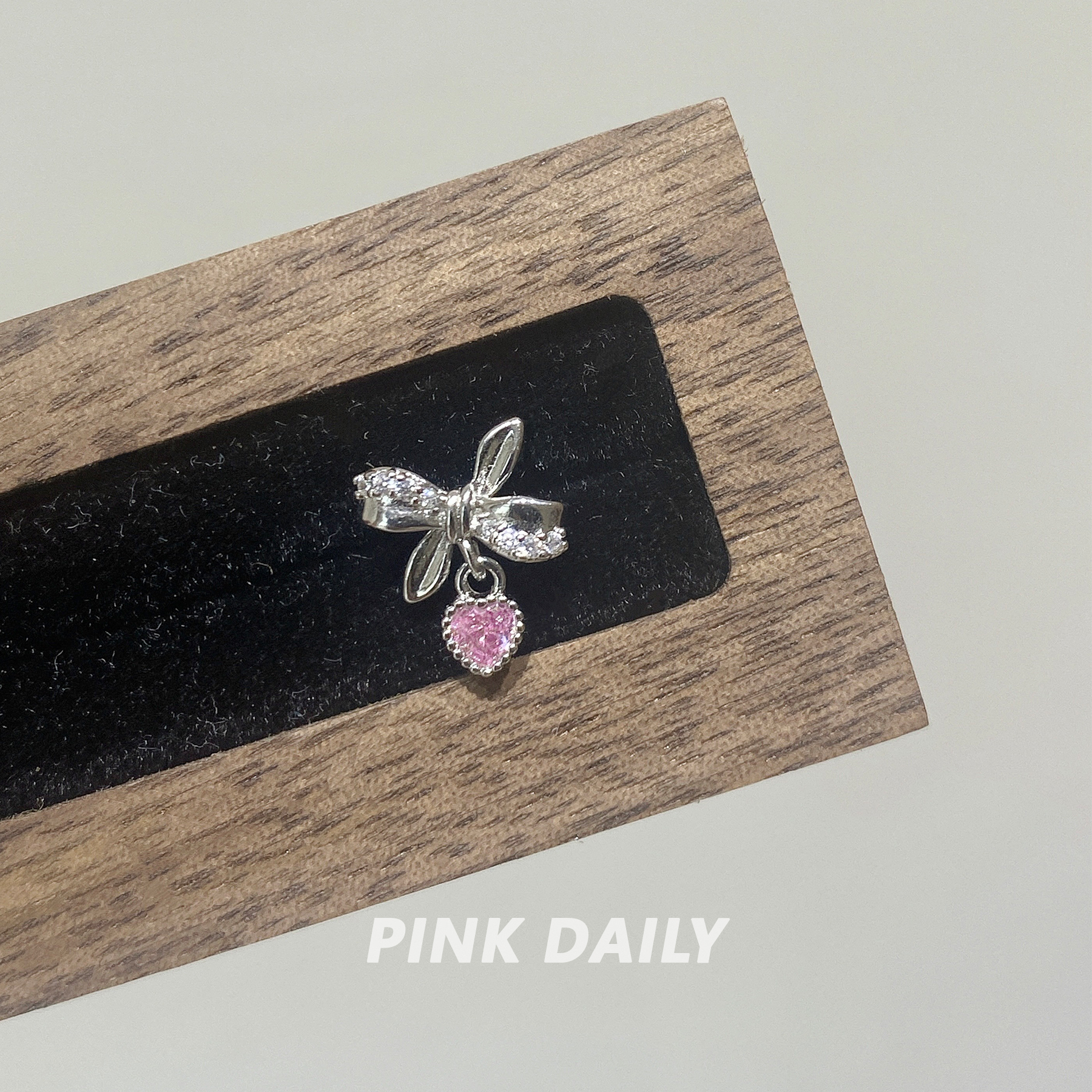 钛钢锆石耳饰 Pink Daily甜粉少女蝴蝶结爱心吊坠耳钉女精致耳饰