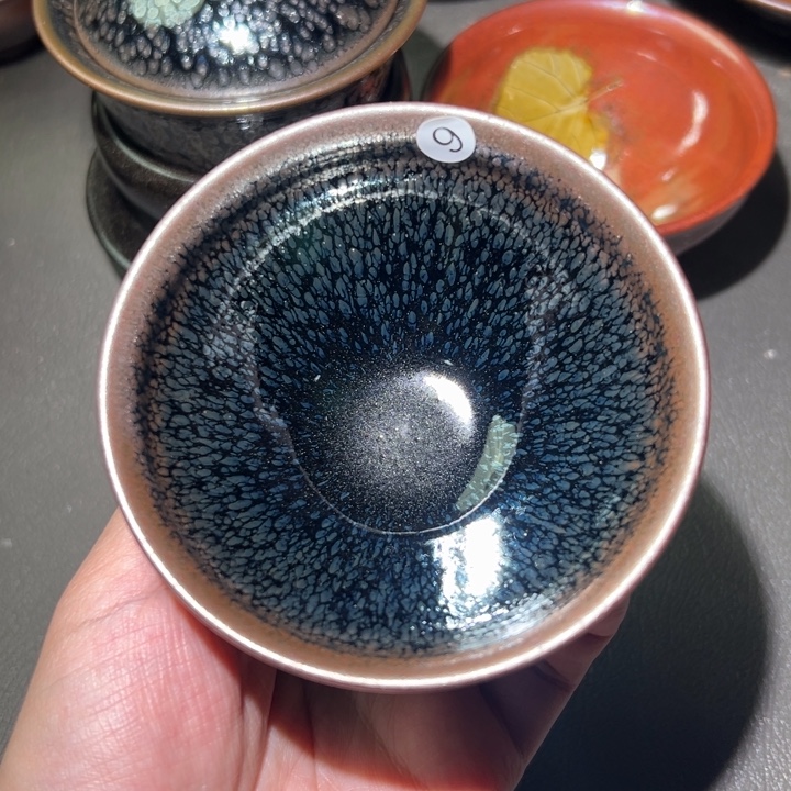 茶盏我也会在心里偷偷对着