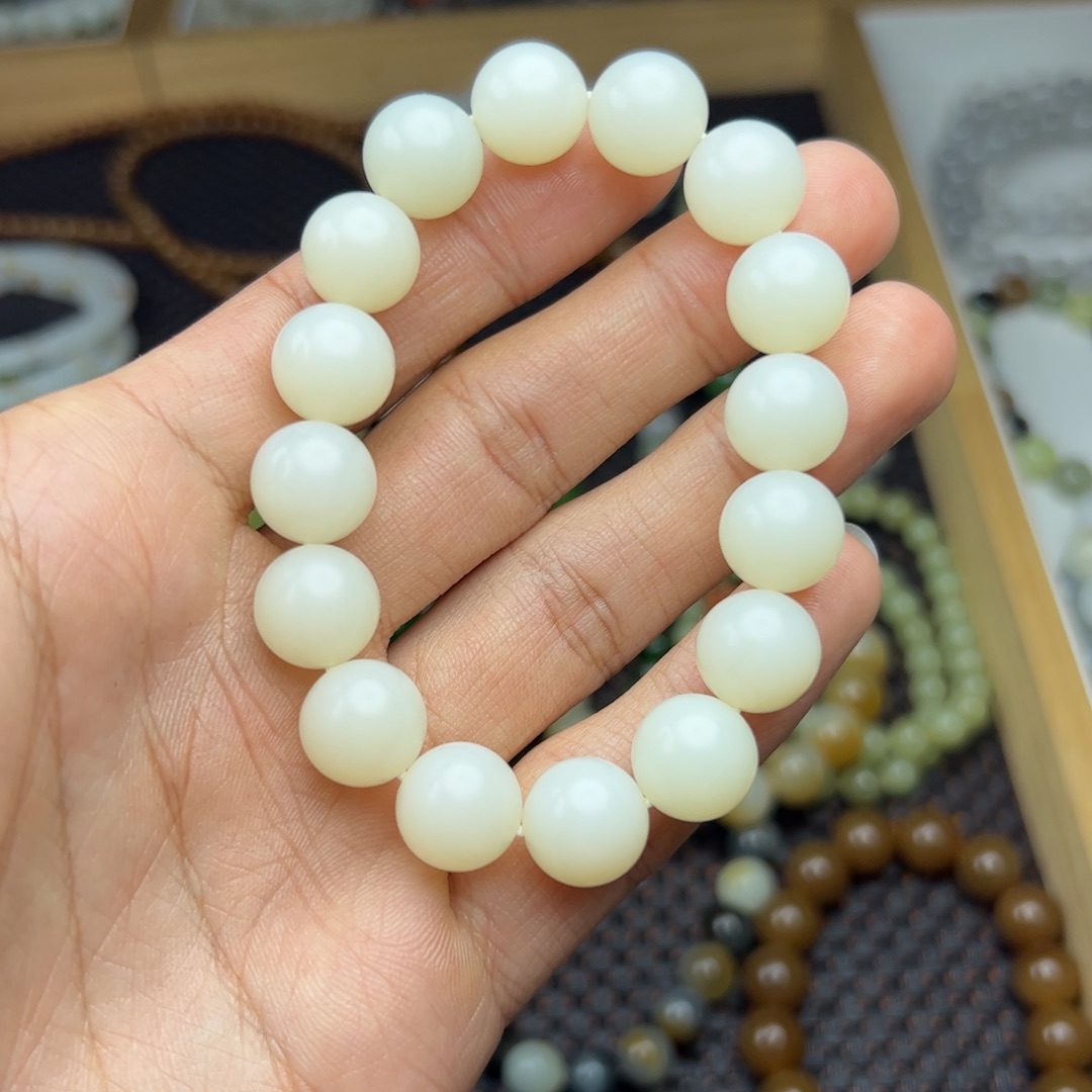 和田玉手链未镶嵌牧*