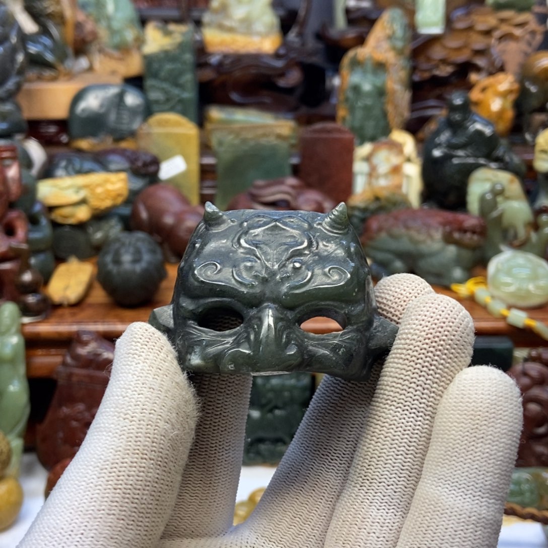 岫岩河磨玉（透闪石质玉）把件未镶嵌