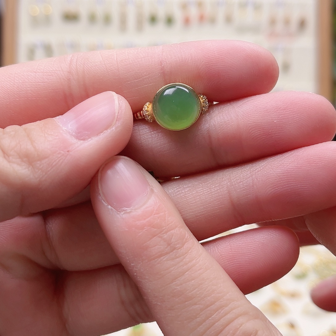 王***。和田玉银S925镶嵌戒指