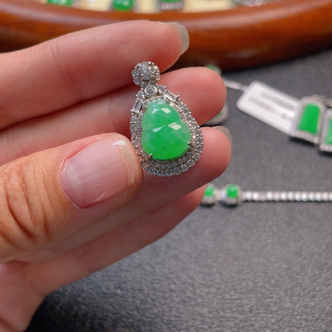 翡翠吊坠(不含链)银S925镶嵌