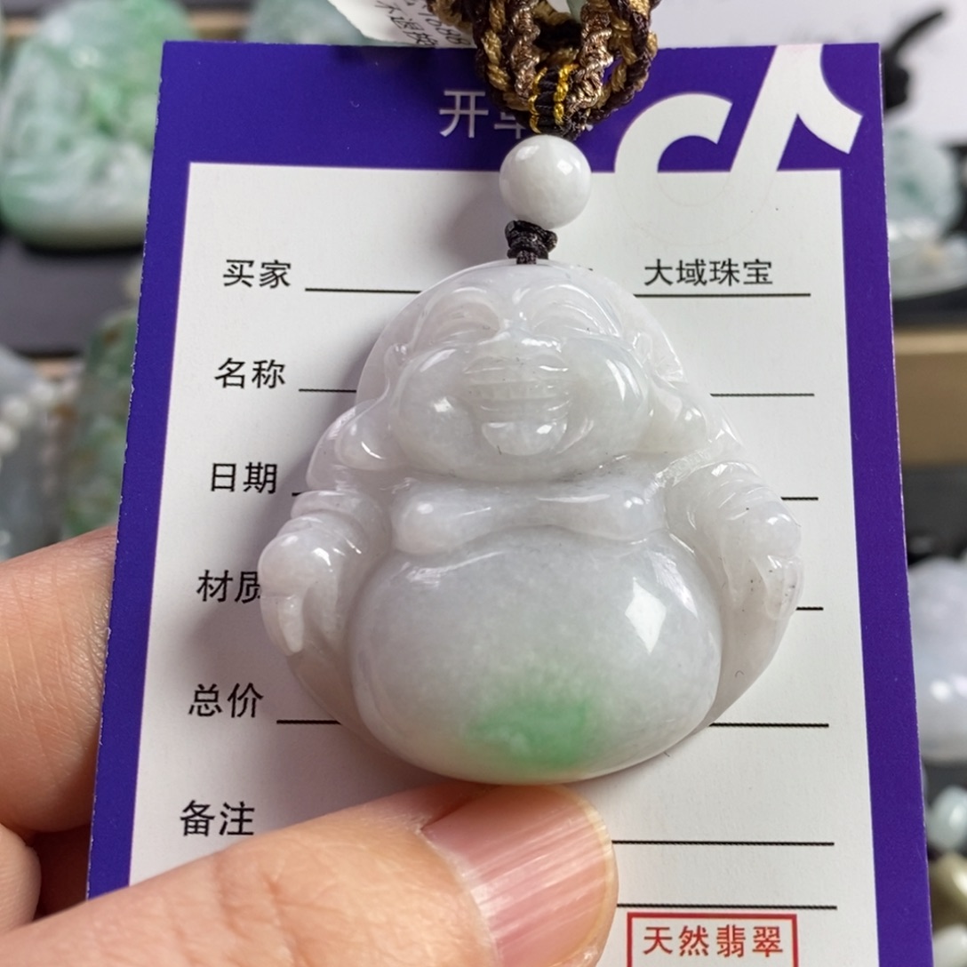 翡翠颈饰未镶嵌微瑕