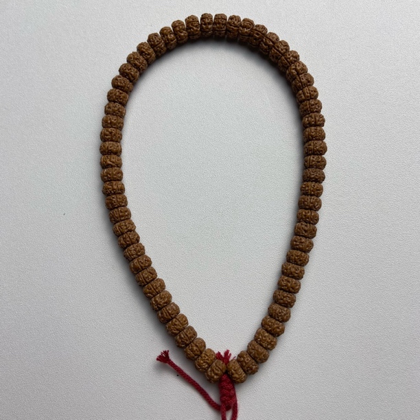 藏切老树王手持，尺寸10mm已手工打底，一物一图