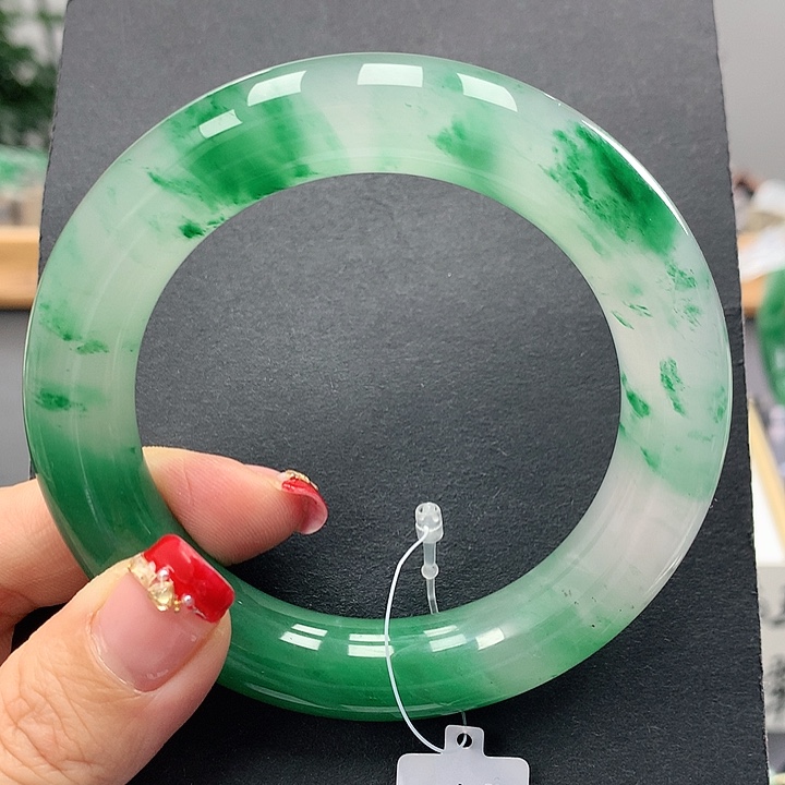 石英质玉手镯未镶嵌华****馆