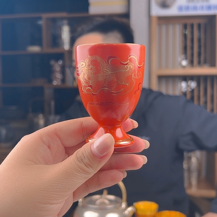 茶壶和小酒都在你