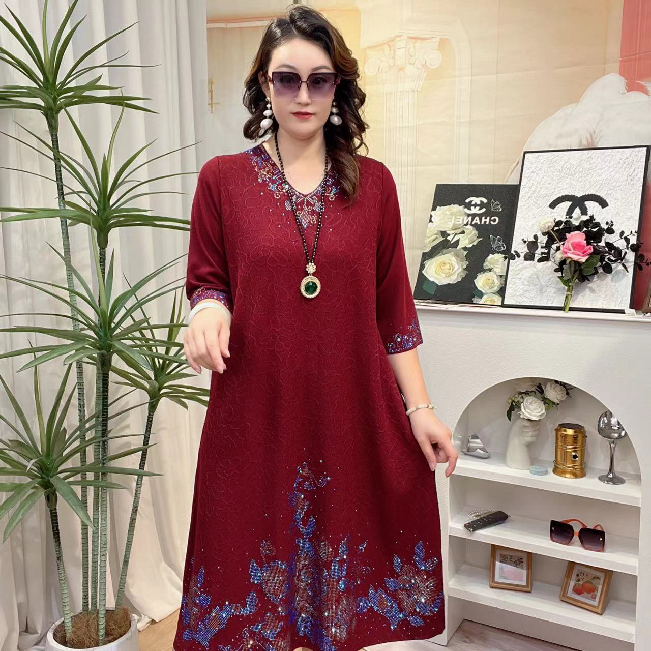 馨雅严选 新款玫瑰花烫钻时尚气质显瘦百搭大码优雅连衣裙