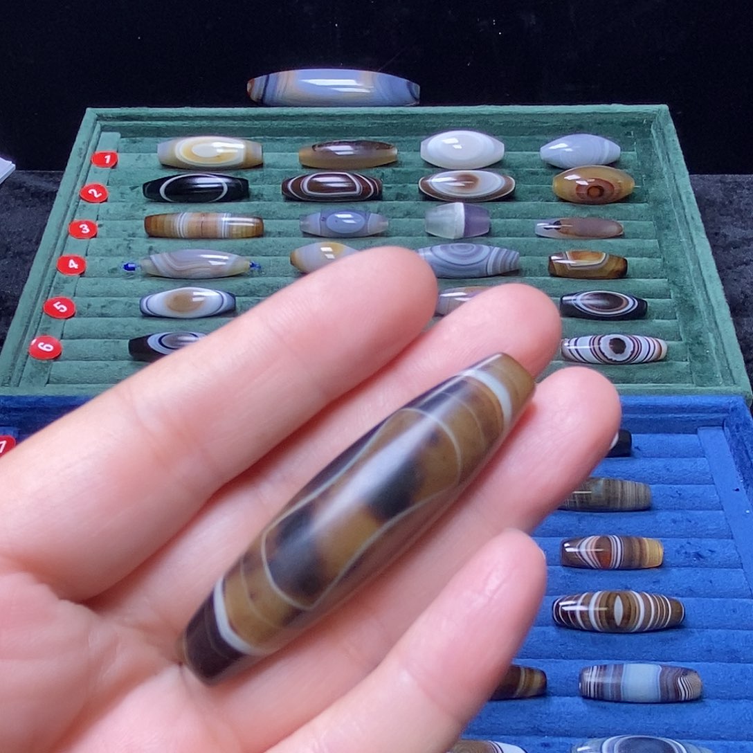 用***v玛瑙/玉髓未镶嵌珠宝半成品