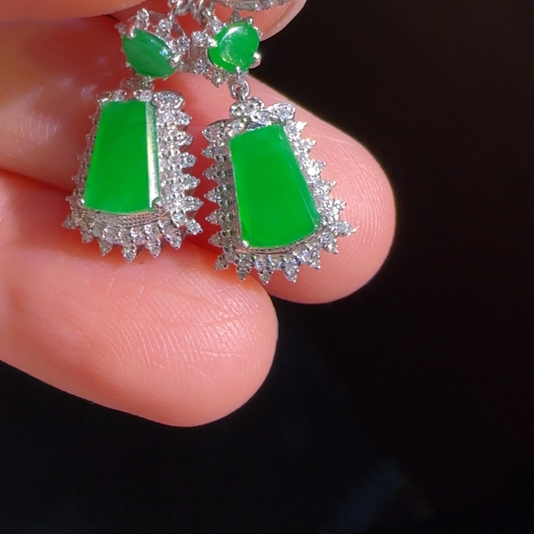 翡翠耳饰18K金镶嵌耳坠