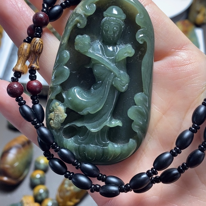 岫岩河磨玉（透闪石质玉）挂坠未镶嵌