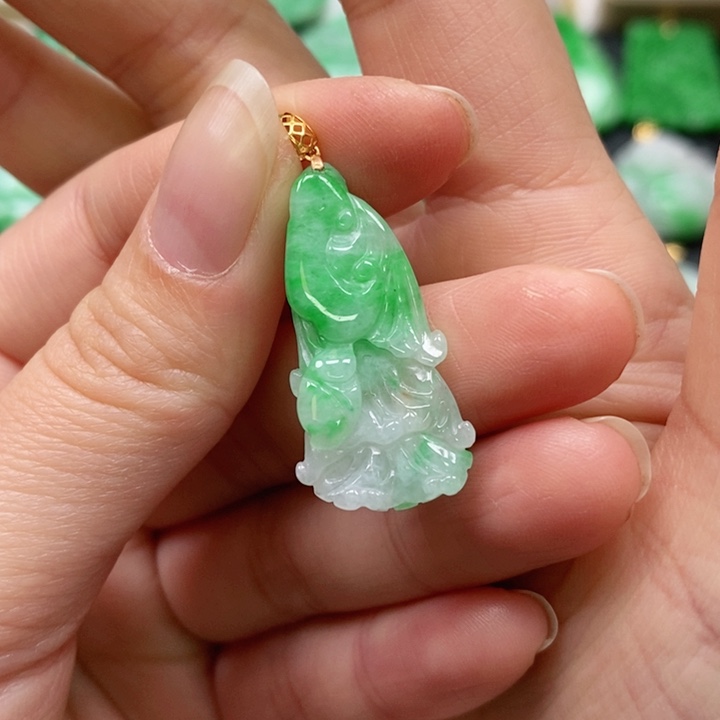 翡翠颈饰未镶嵌吊坠