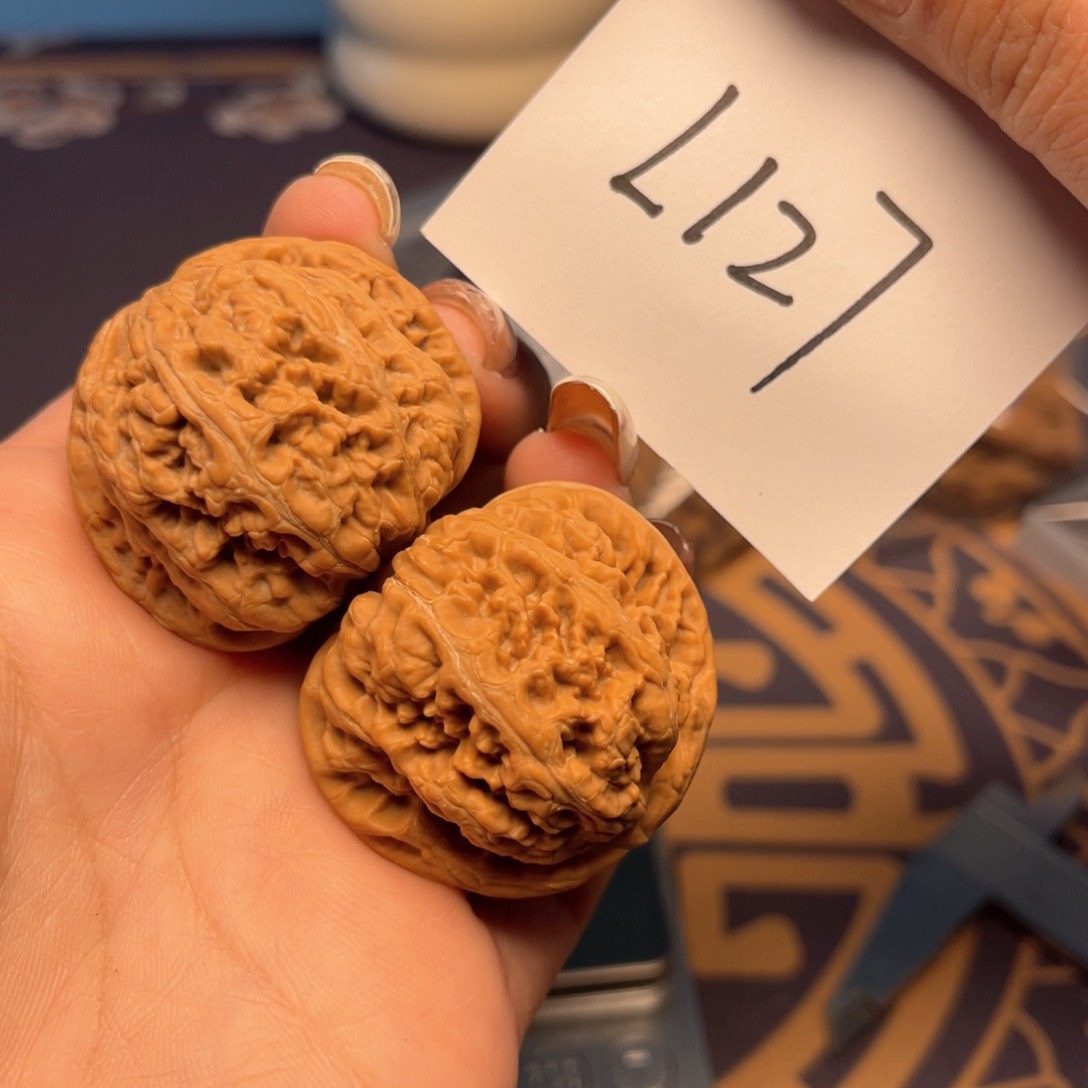 文玩核桃把件粗筋39