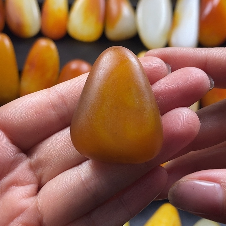 和田玉（糖玉）未镶嵌挂件