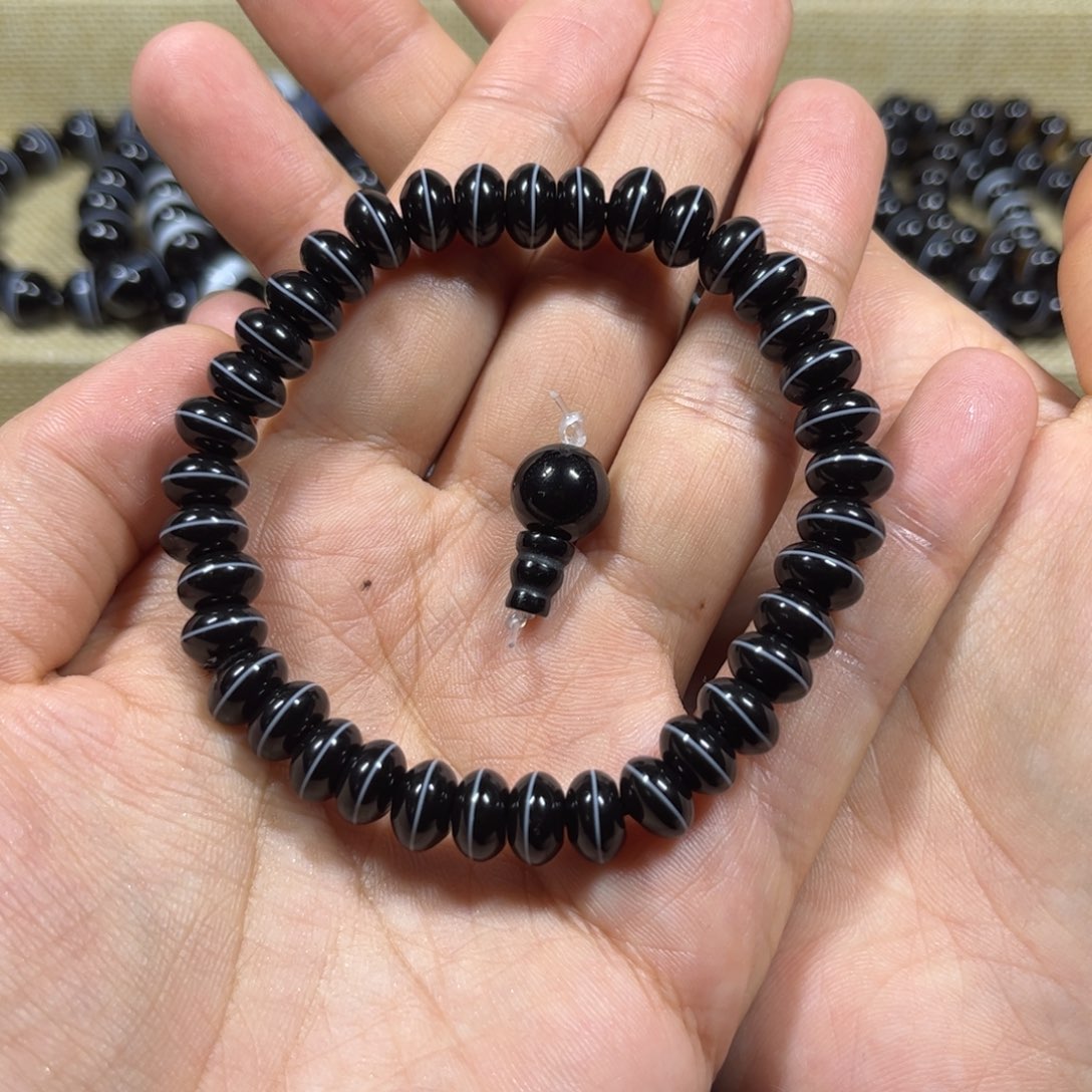 白***庄玛瑙/玉髓未镶嵌手链