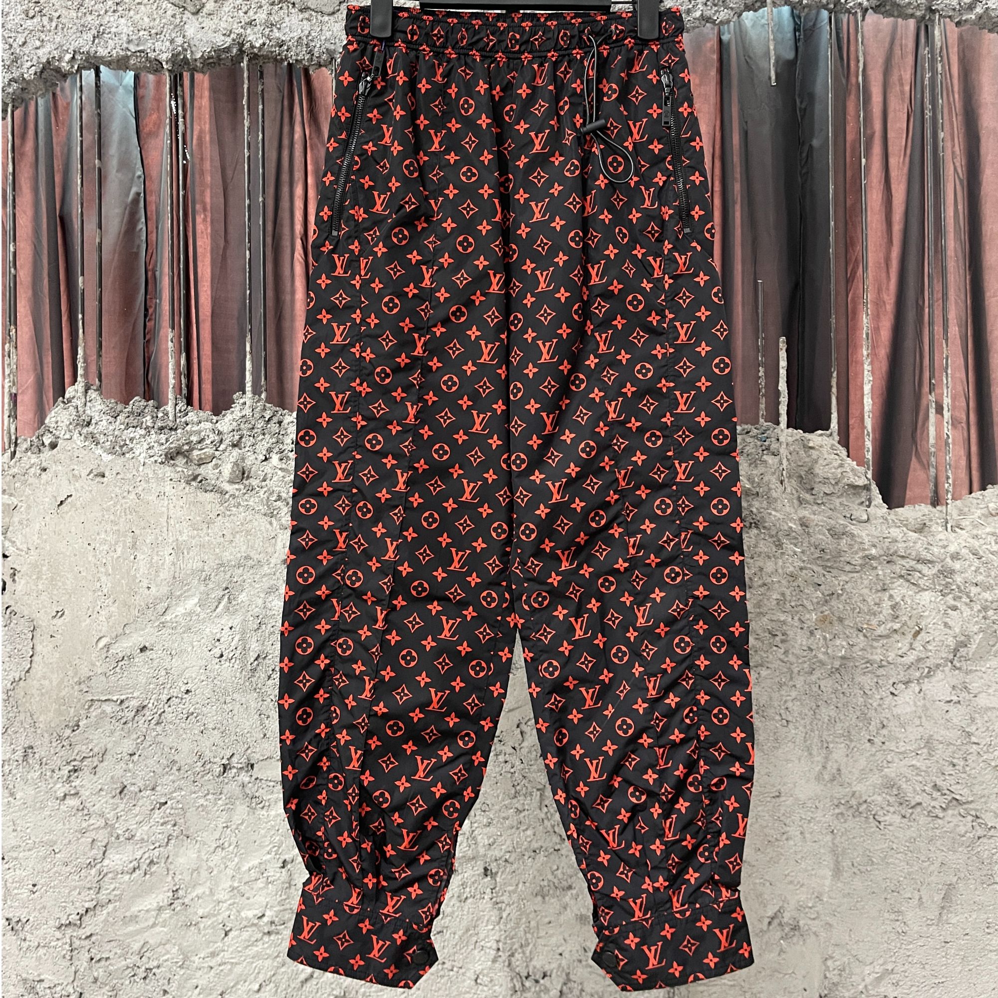 99新 LouisVuitton/路易威登 lv满logo慢跑裤/34码 GJ1.2w左右