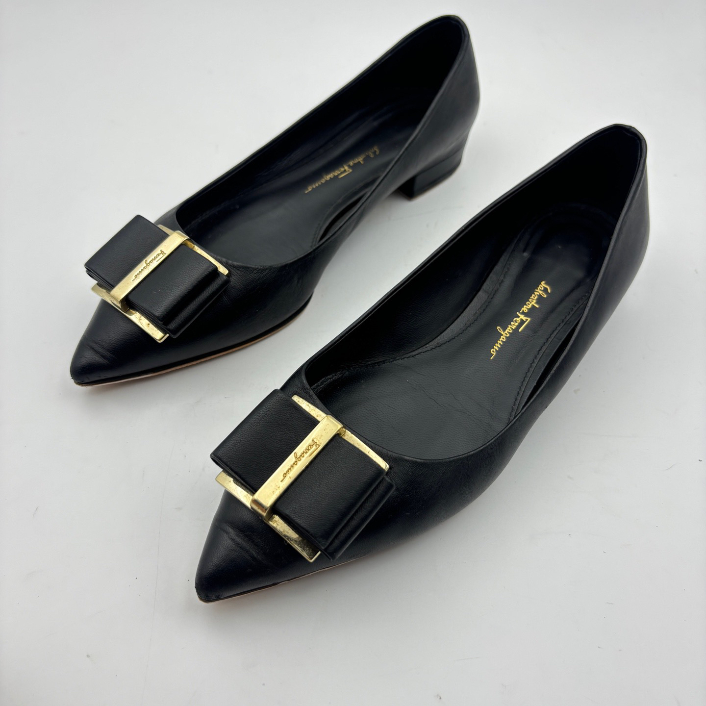 95新 FERRAGAMO/菲拉格慕 36.5码（6d）/菲拉格慕尖头平底鞋/无盒/