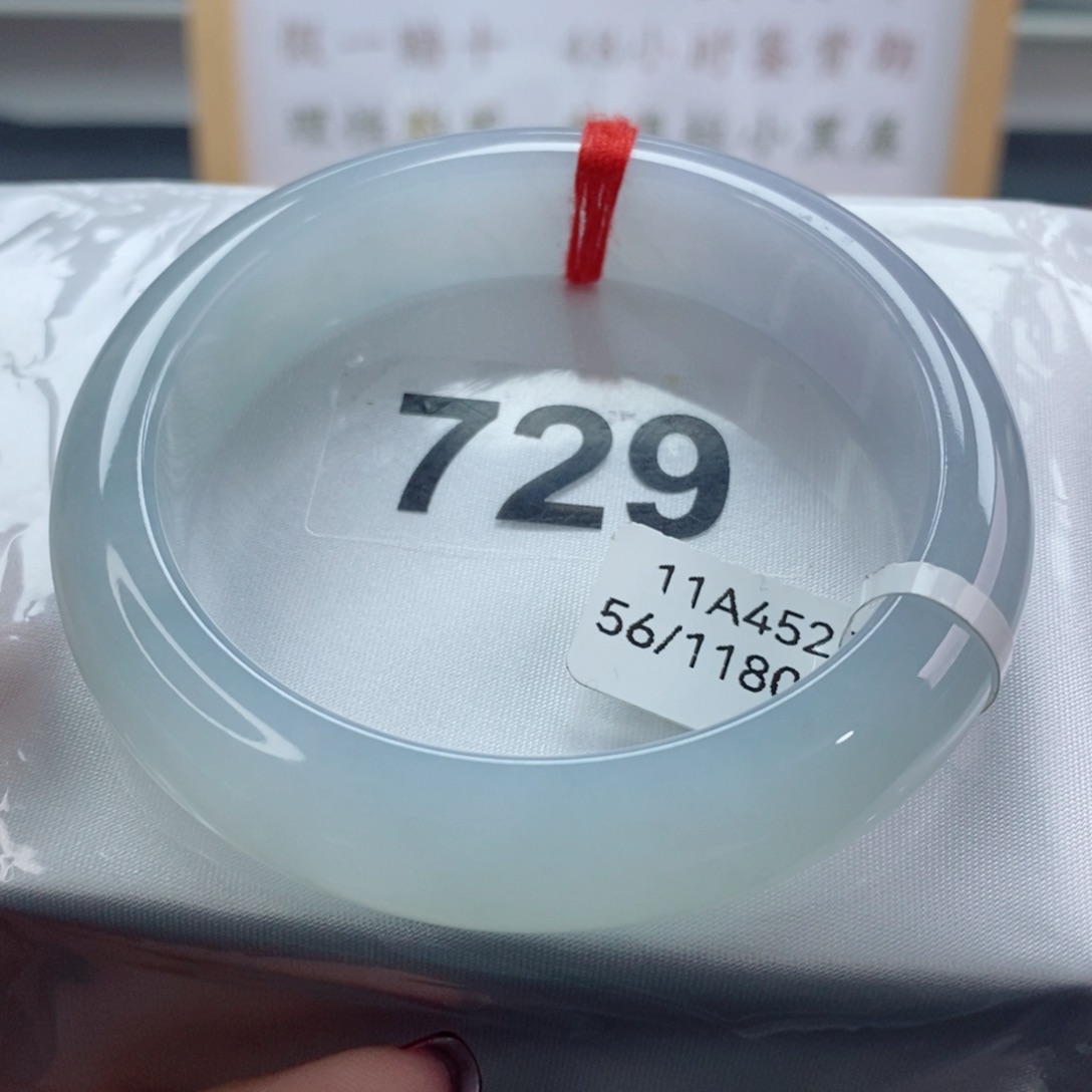 翡翠手镯未镶嵌天然A货翡翠手镯