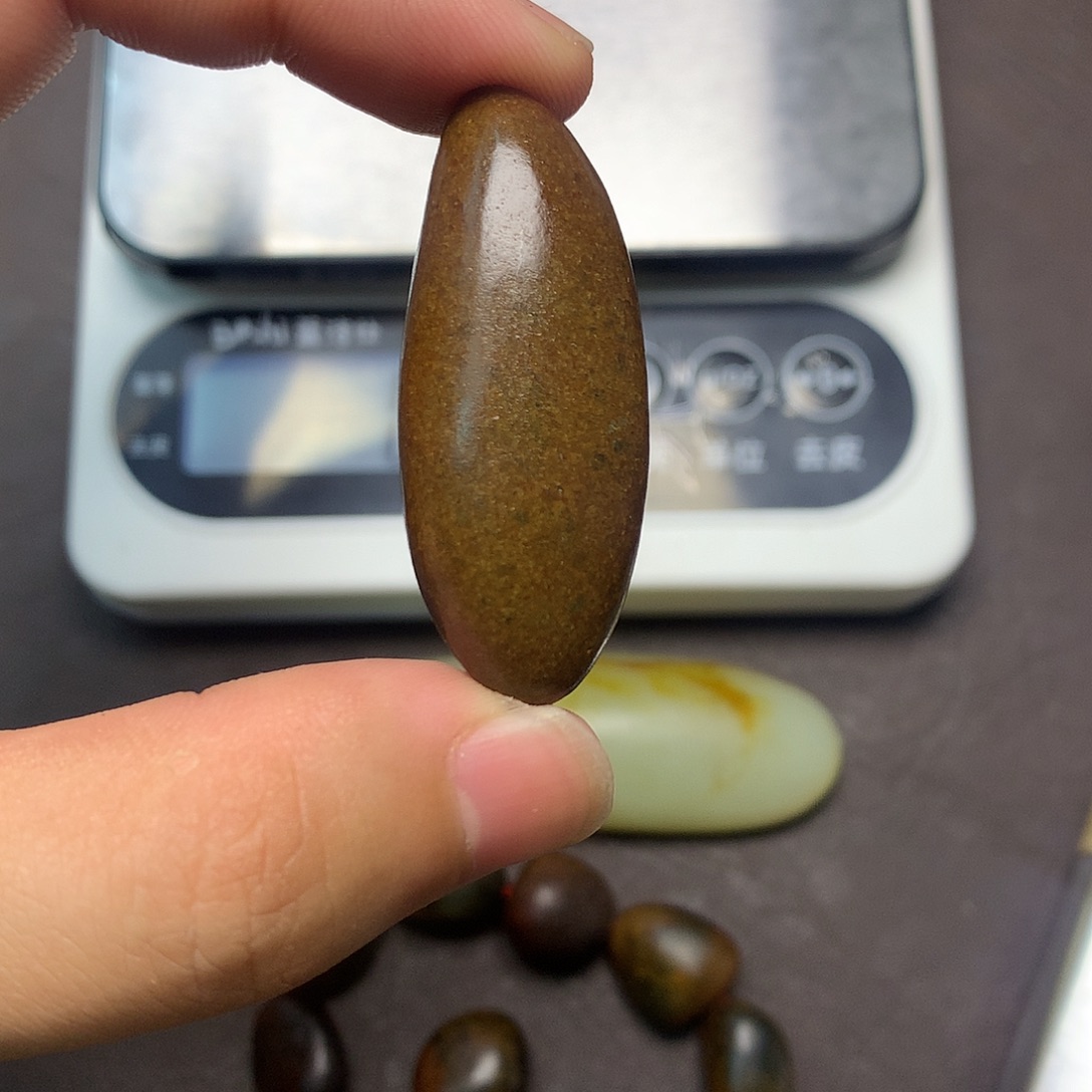 和田玉（糖玉）未镶嵌挂件