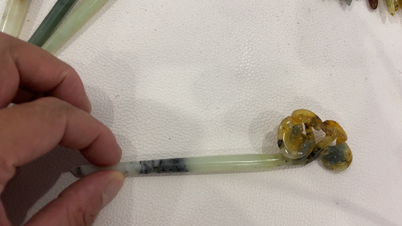 精品岫玉发簪灵芝